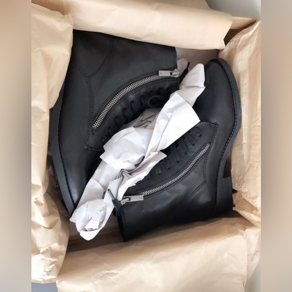 NIB Lucky Brand Womens Hildran Leather Almond Toe Ankle Boots Black Size 6M - Picture 11 of 12